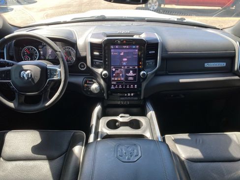 Used 2025 RAM 1500 Laramie AWD/4WD image 17