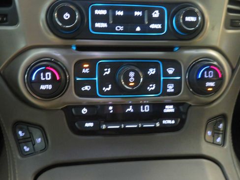 Used 2018 GMC Yukon XL Denali w/ Denali Ultimate Package AWD/4WD image 44