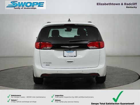 New 2026 Chrysler Voyager LX image 4