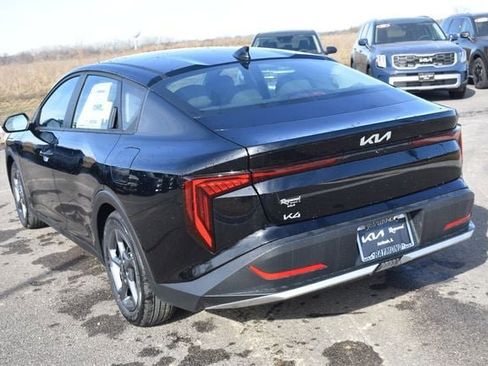 New 2026 Kia K4 LXS image 6