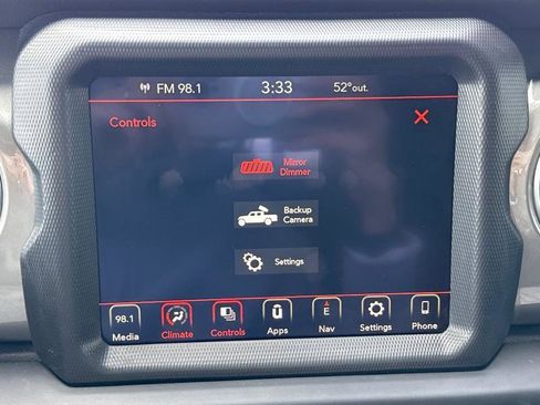 Used 2023 Jeep Gladiator Overland AWD/4WD image 19