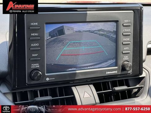 Used 2021 Toyota RAV4 LE AWD/4WD image 31