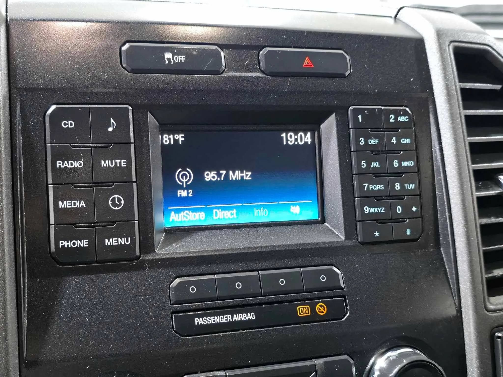 Used 2017 Ford F250 XL w/ Power Equipment Group AWD/4WD image 23