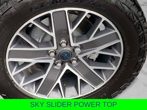 Used 2024 Jeep Wrangler High Altitude image 32