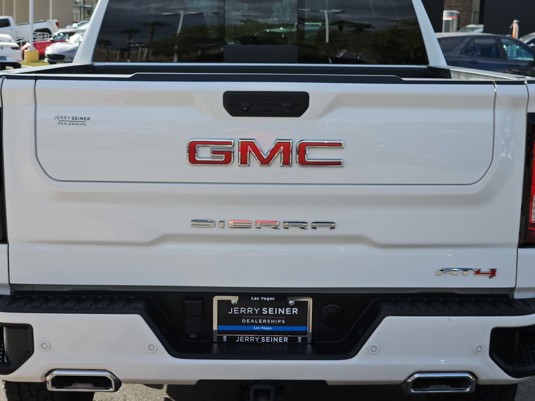 Certified 2025 GMC Sierra 1500 AT4 w/ AT4 Premium Package AWD/4WD image 13