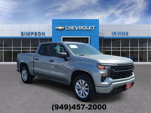 Used 2025 Chevrolet Silverado 1500 Custom RWD image 2