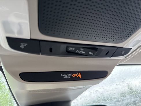 Used 2023 Honda HR-V LX image 25