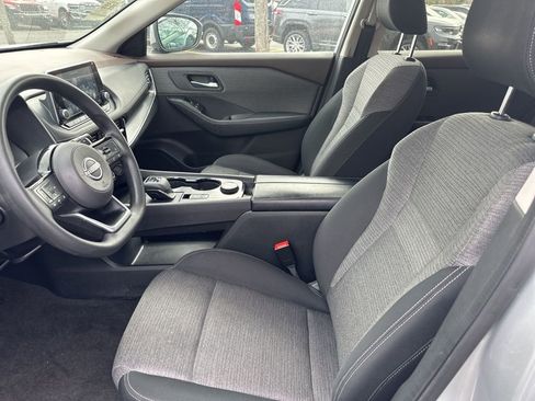 Used 2022 Nissan Rogue SV image 8