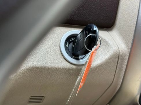 Used 2018 RAM 1500 Laramie RWD image 34