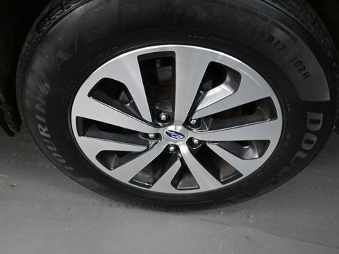 Used 2023 Subaru Outback Premium AWD/4WD image 9