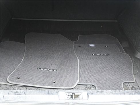 Used 2018 Subaru Legacy 3.6R Limited image 7