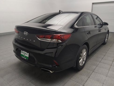 Used 2019 Hyundai Sonata SE w/ Cargo Package FWD image 9