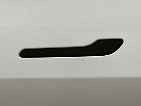 Used 2024 Tesla Model Y Performance AWD/4WD image 16