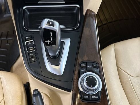 Used 2013 BMW 328i xDrive Sedan AWD/4WD image 19