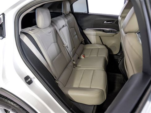 Used 2023 Cadillac XT4 Luxury image 37