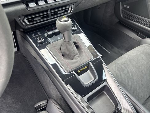 Certified 2025 Porsche 911 GT3 RS RWD image 20
