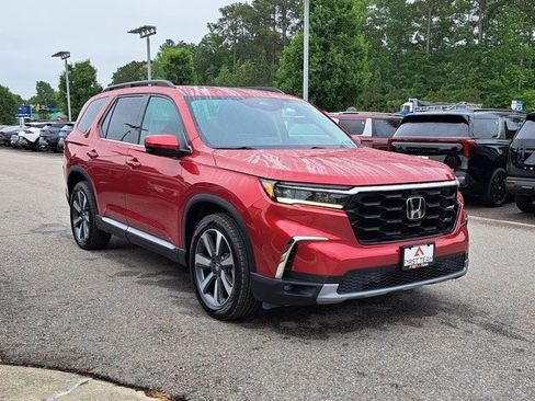 Used 2024 Honda Pilot Elite image 4