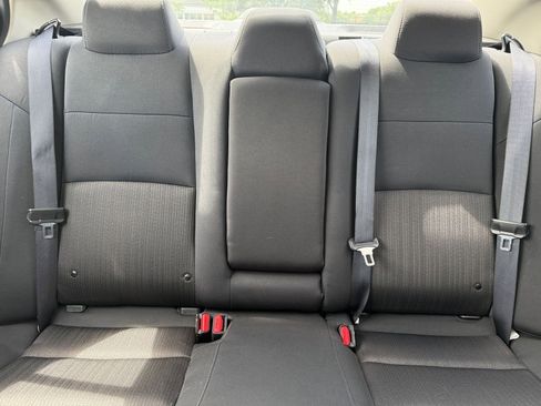 Used 2025 Nissan Altima 2.5 SV FWD image 39