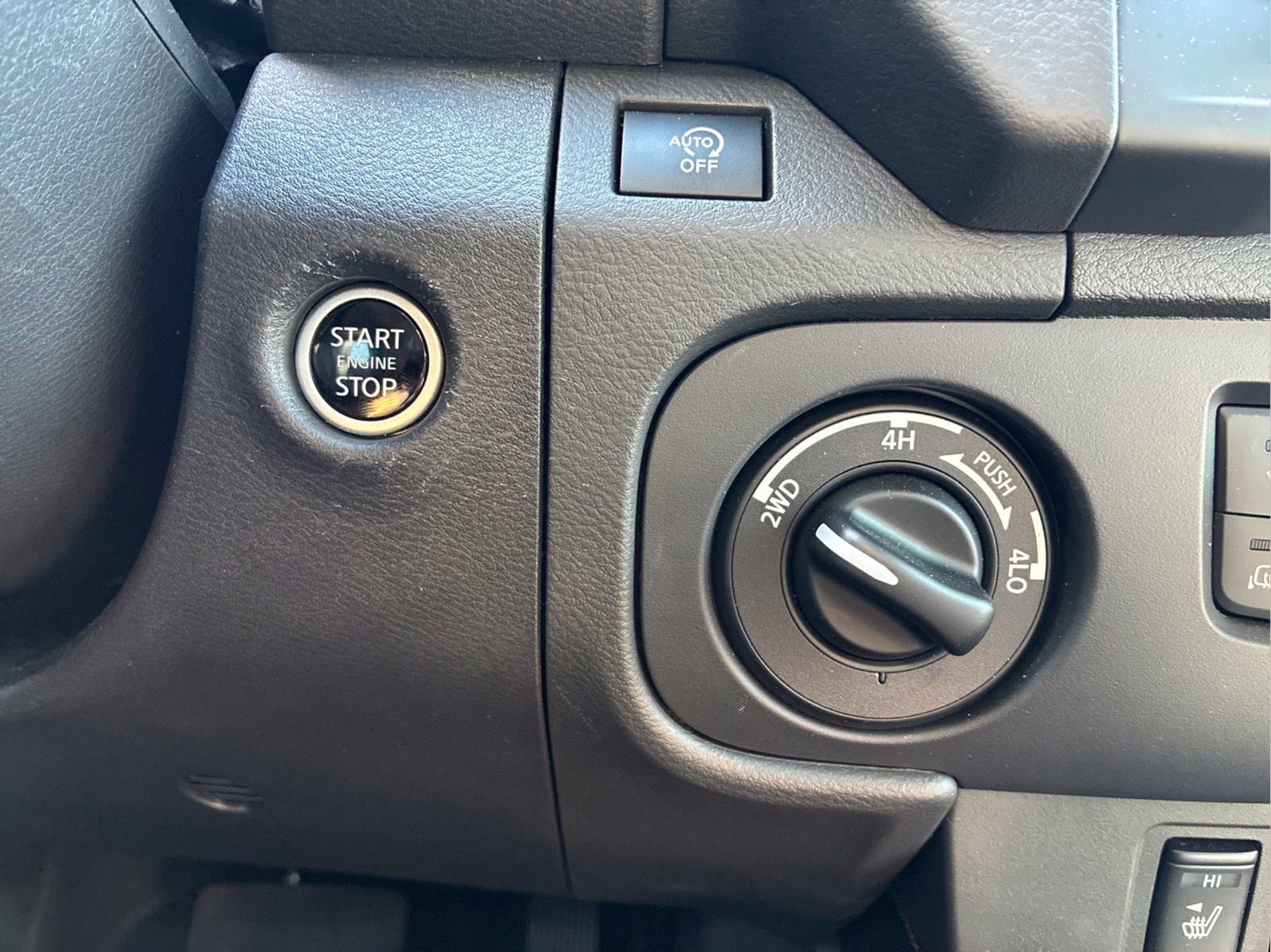Used 2025 Nissan Frontier PRO-4X w/ Pro Convenience Package AWD/4WD image 24