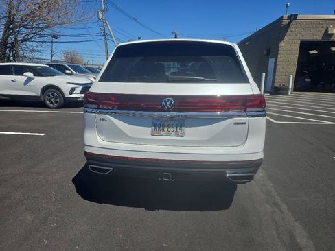Used 2025 Volkswagen Atlas SEL AWD/4WD image 5