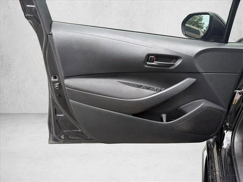 Used 2024 Toyota Corolla LE FWD image 11