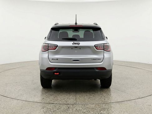 Used 2025 Jeep Compass Trailhawk AWD/4WD image 7