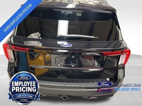 New 2026 Ford Explorer ST-Line w/ ST-Line Street Pack AWD/4WD image 4