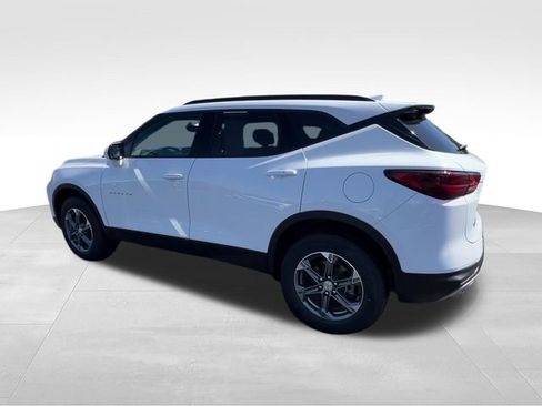 Certified 2024 Chevrolet Blazer LT w/ Convenience Package FWD image 4