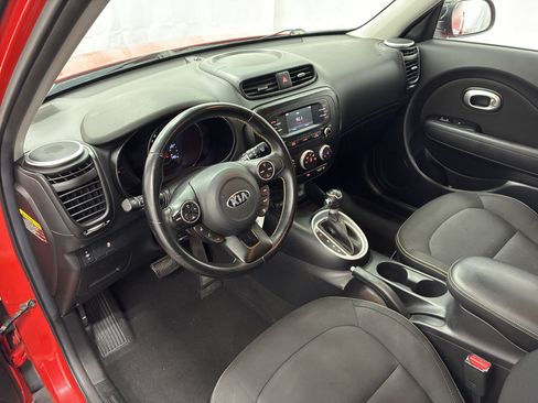 Used 2016 Kia Soul + w/ Designer's Package FWD image 13