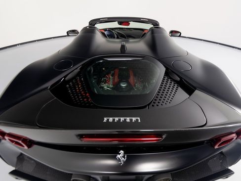 Used 2024 Ferrari SF90 Spider image 44