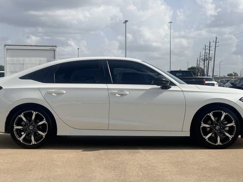 Used 2025 Honda Civic Sport image 6