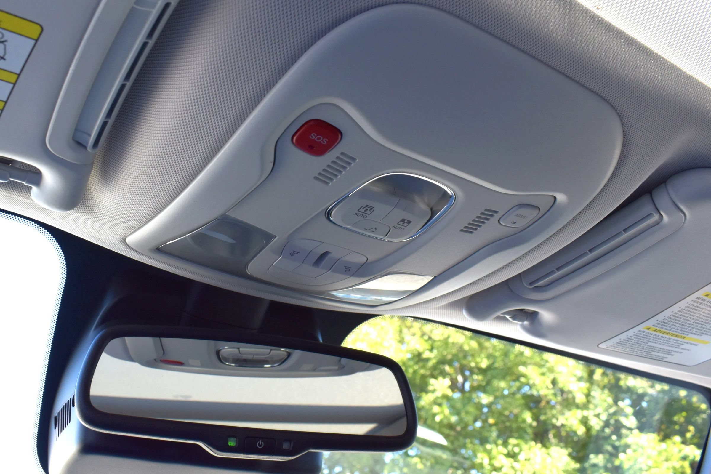 Used 2020 Jeep Renegade Limited w/ UConnect 8.4 Nav Group FWD image 20