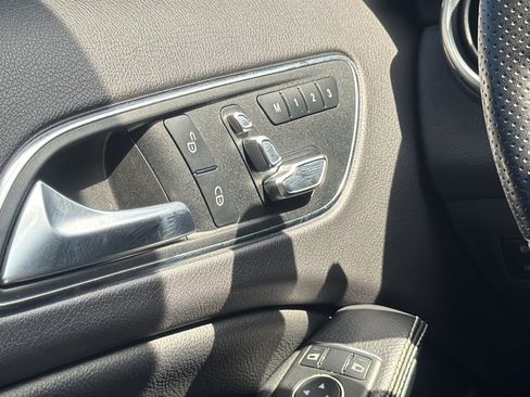 Used 2020 Mercedes-Benz GLA 250 4MATIC image 20