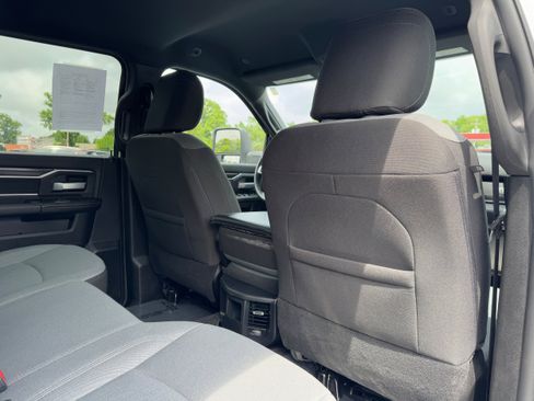 Used 2024 RAM 3500 Big Horn image 15