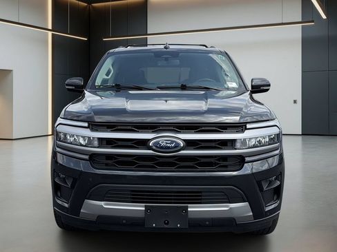 Used 2023 Ford Expedition XLT RWD image 9