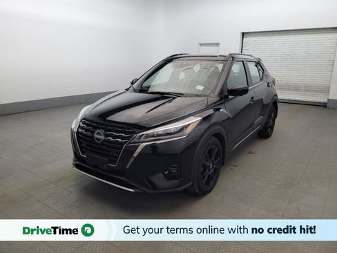 Used 2022 Nissan Kicks SR w/ Premium Package FWD image 1