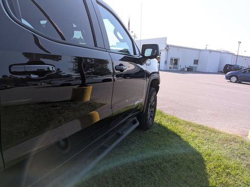 Used 2024 GMC Sierra 1500 AT4X AWD/4WD image 12