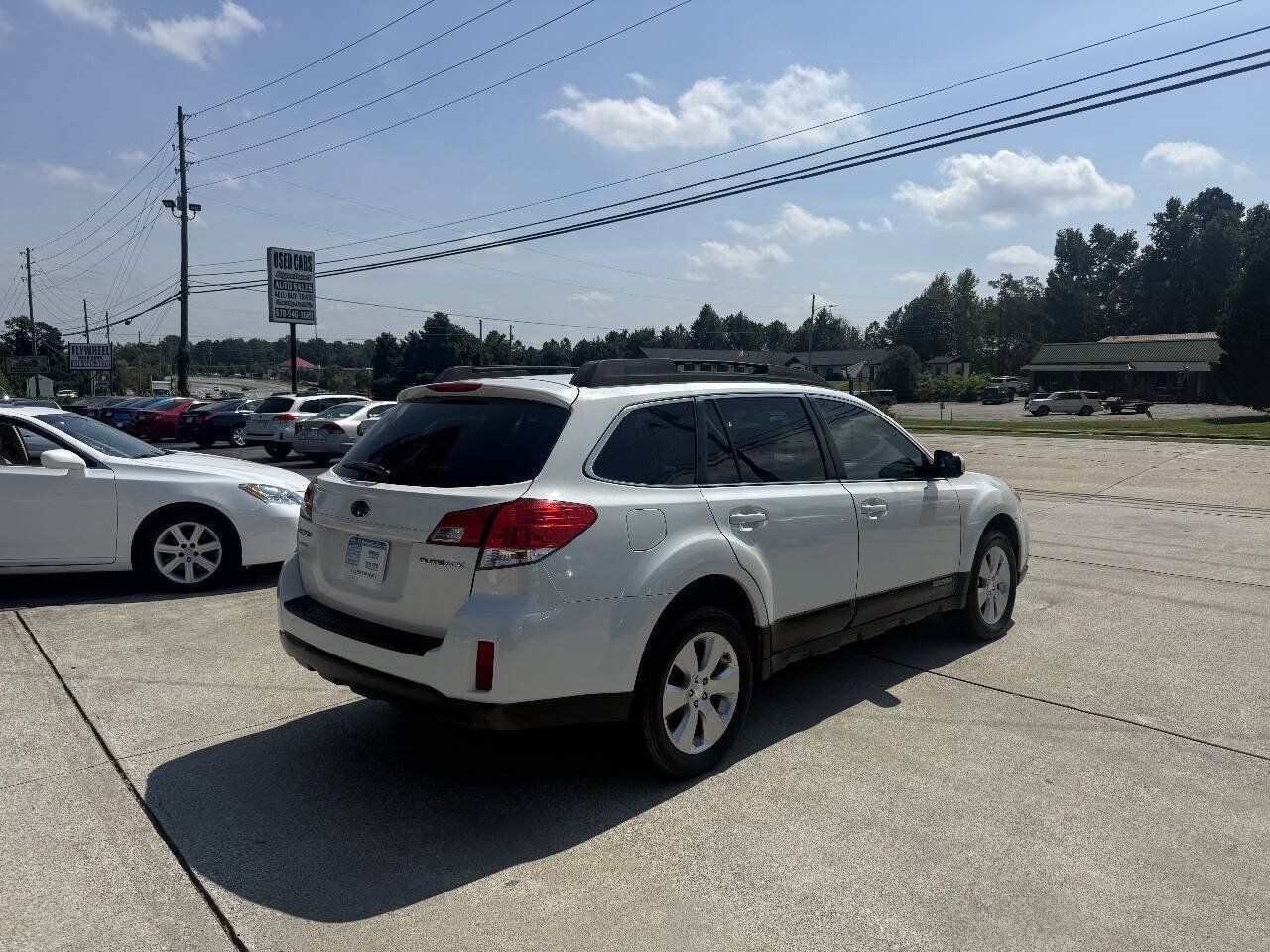 Used 2010 Subaru Outback 2.5i Premium w/ Popular Equipment Group 1A AWD/4WD image 7