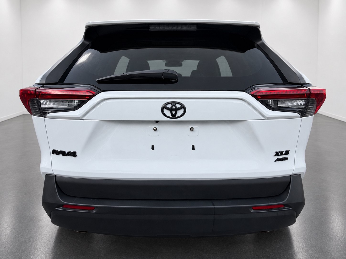 Used 2020 Toyota RAV4 XLE w/ Convenience Package AWD/4WD image 8