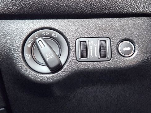 Used 2022 Dodge Challenger GT image 22