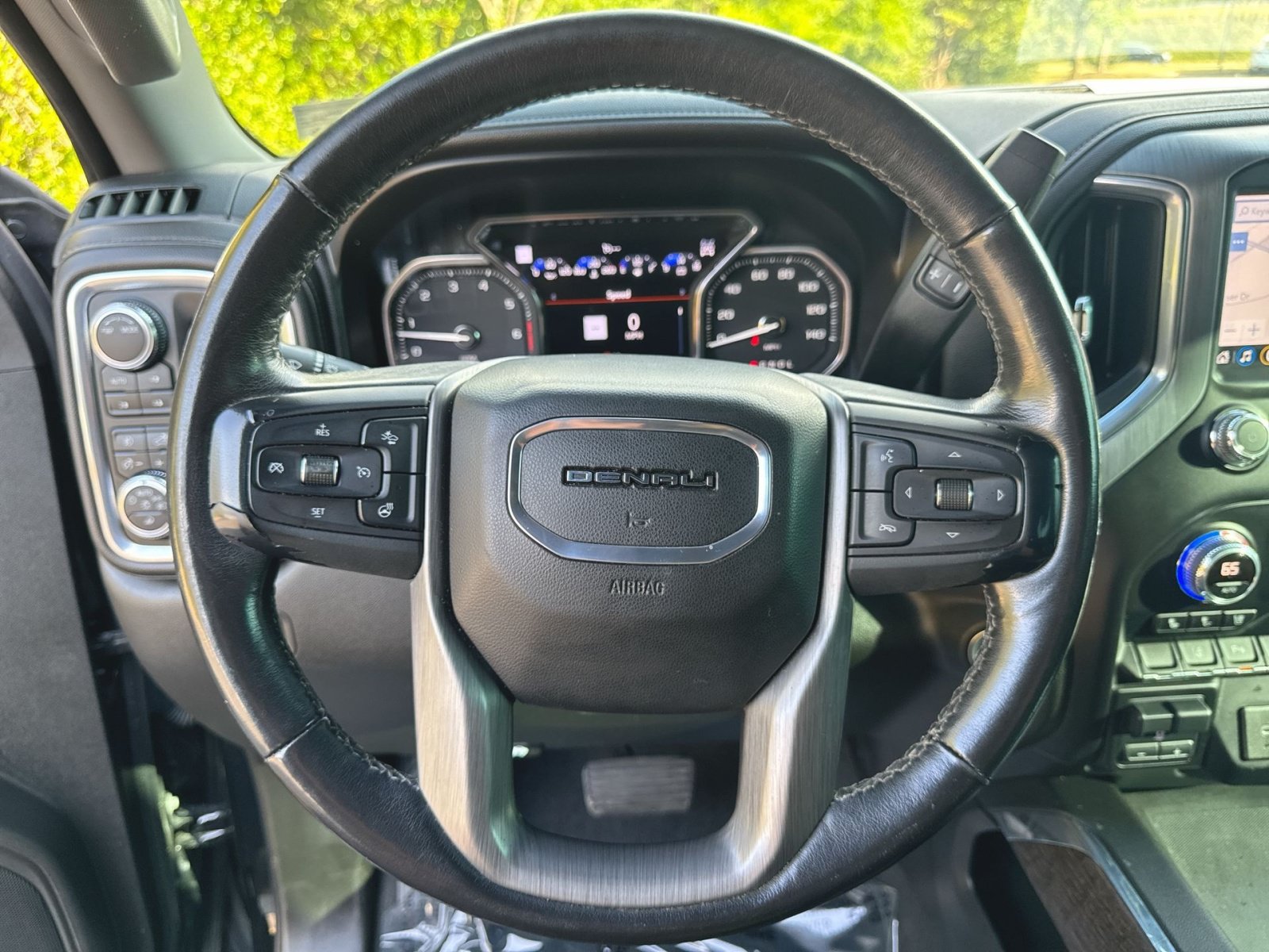Used 2021 GMC Sierra 2500 Denali w/ Denali Ultimate Package AWD/4WD image 24