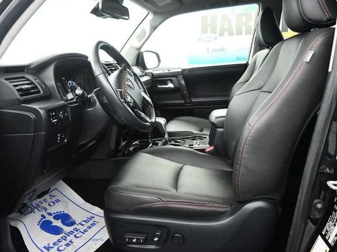 Used 2024 Toyota 4Runner TRD Off-Road Premium image 12