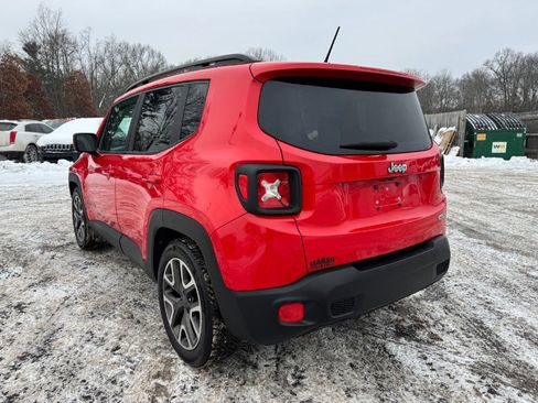 Used 2016 Jeep Renegade Latitude image 3