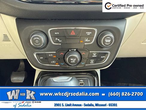 Certified 2017 Jeep Compass Limited AWD/4WD image 36