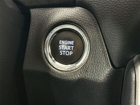 Certified 2025 Toyota RAV4 XLE FWD image 20