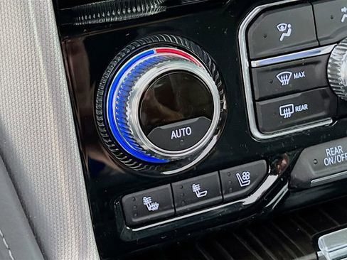 Certified 2024 GMC Yukon Denali image 20