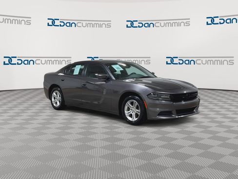 Used 2021 Dodge Charger SXT w/ Leather Interior Group RWD image 3