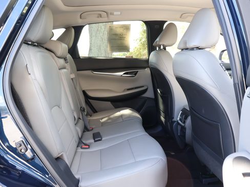 Certified 2023 INFINITI QX50 Luxe FWD image 22
