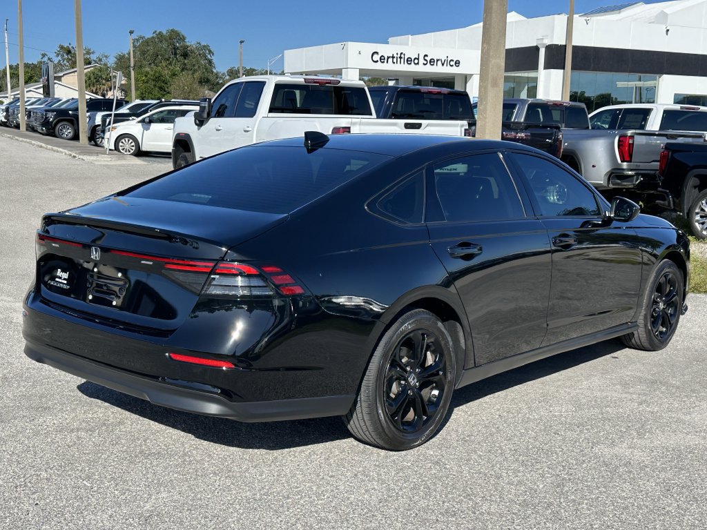 Used 2025 Honda Accord SE image 4