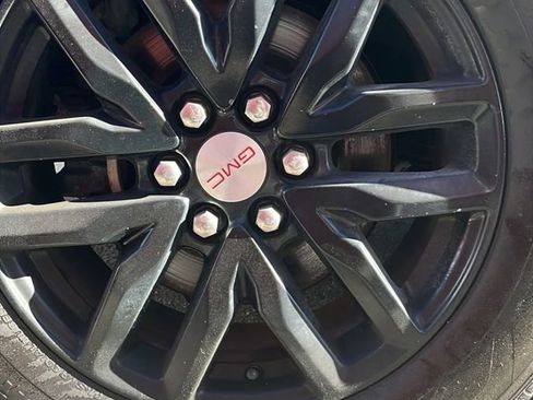 Used 2019 GMC Acadia SLT image 20